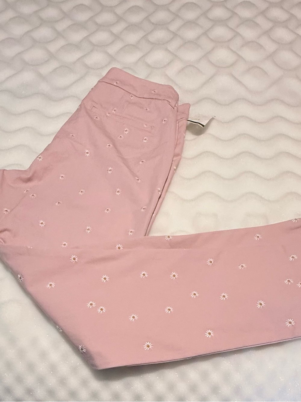 Old Navy Pixie High Rise Pants Womens 10 Pink White Daisy Embroidered NWT